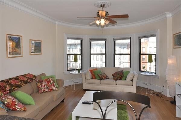 Building Photo - 855 Beacon St