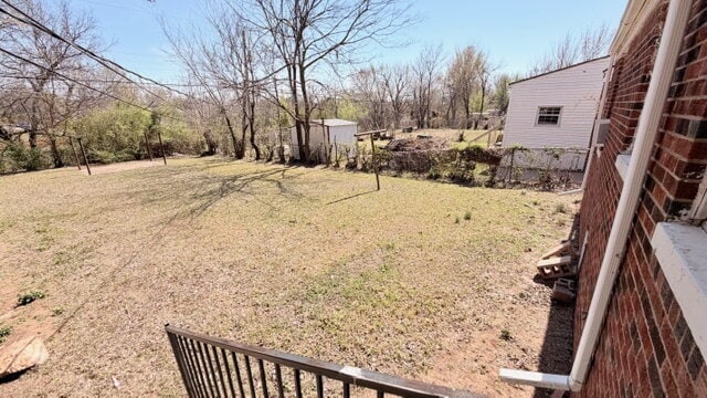 Building Photo - 2-Bed, 1- Bath Brick Home For Rent