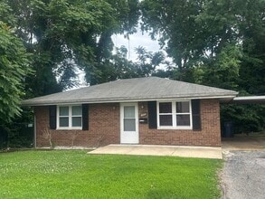 Building Photo - 100 Highland Pl