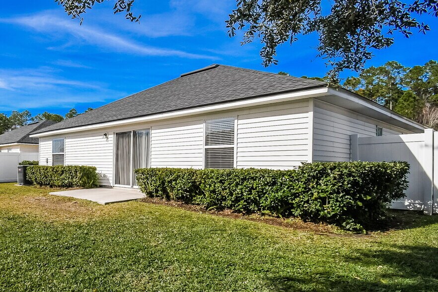 Building Photo - 9432 Harrier Ct