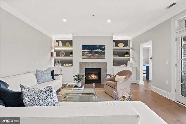 Building Photo - 600 Second St