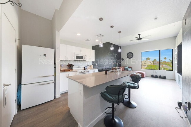 Building Photo - 1130 N 2nd St