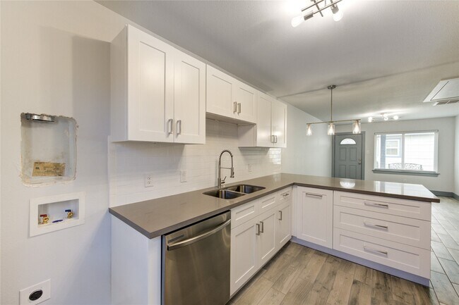 Building Photo - 3112 Wentworth St