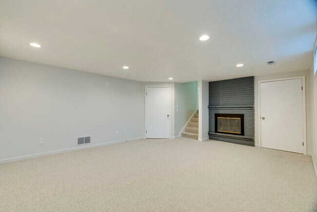 Building Photo - 3333 SE 167th Ave