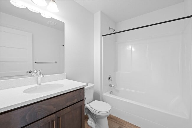 Building Photo - Modern Townhome for rent near the River Di...