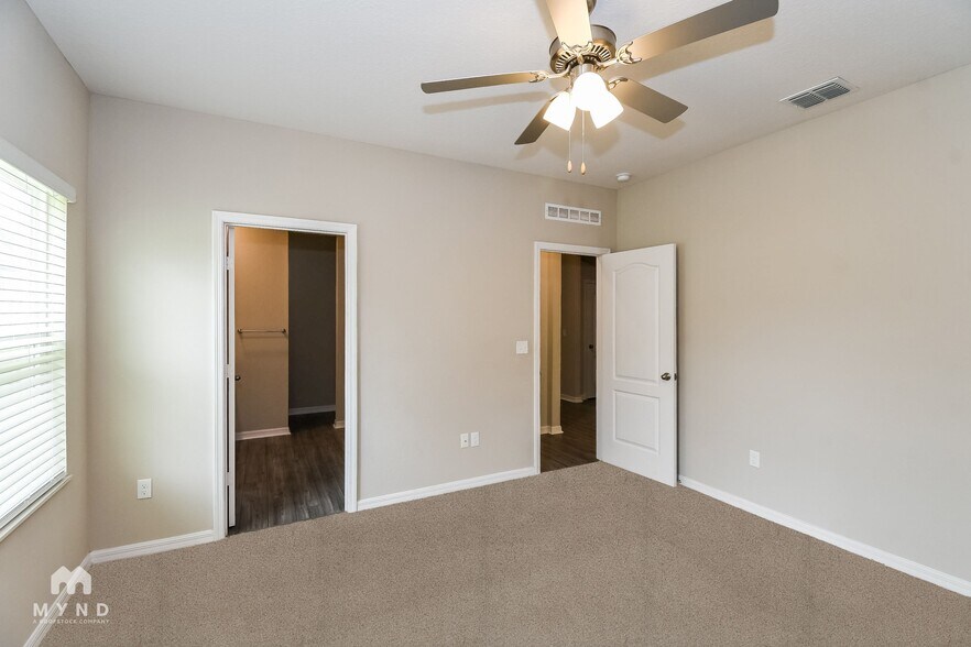 Building Photo - 337 Fellbrook Dr