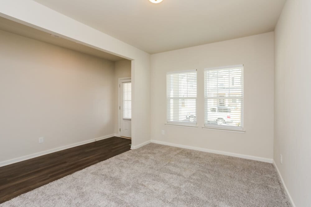 Building Photo - 5833 Hackberry Ln