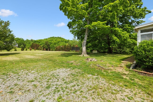 Building Photo - 1155 Ridge Hill Rd