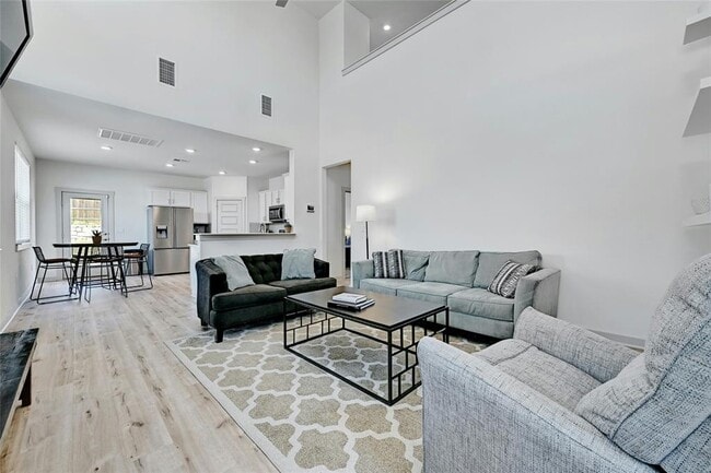 Building Photo - 8133 Linnie Ln