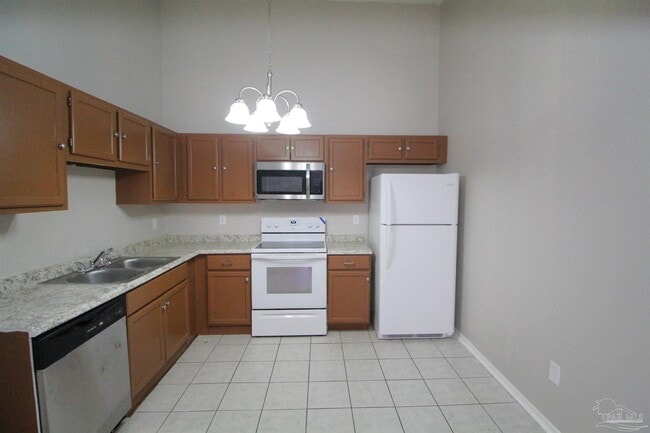 Building Photo - 6810 Tiki Ln