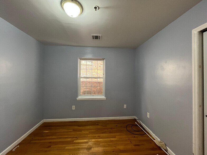 Building Photo - 15 Bergen Ave