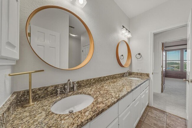 Building Photo - 5836 Westslope Dr