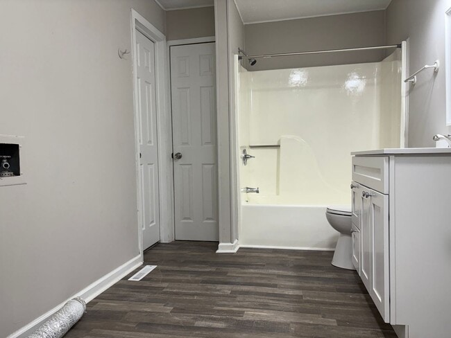 Building Photo - 3 Bedroom, 1.5 Bathroom in Mayodan!