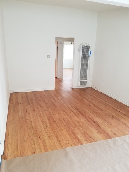 Main lobby - 1230 S Barrington Ave