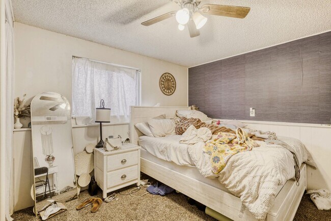Building Photo - Spacious Cul-de-Sac Home Near CSU