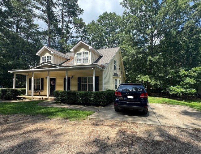 Building Photo - 3 Bedroom Near Downtown Wake Forest