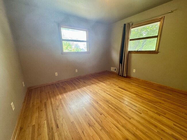 Building Photo - 1716 Porter Ave