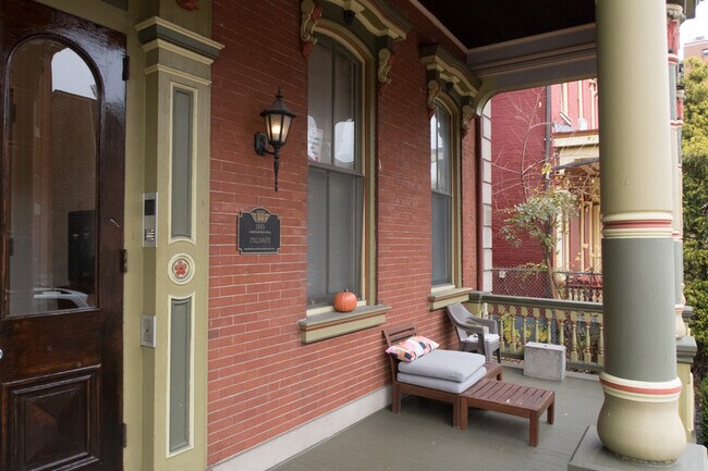 Building Photo - 1112 Sheffield St