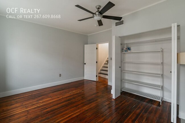 Building Photo - Three Bed Olde Richmond Townhouse