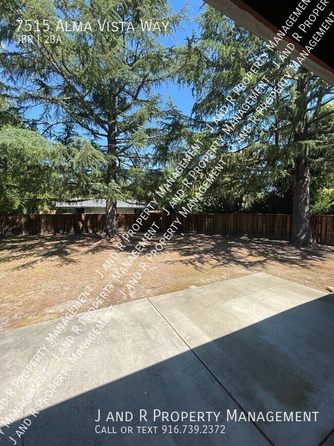 Building Photo - 7515 Alma Vista Wy
