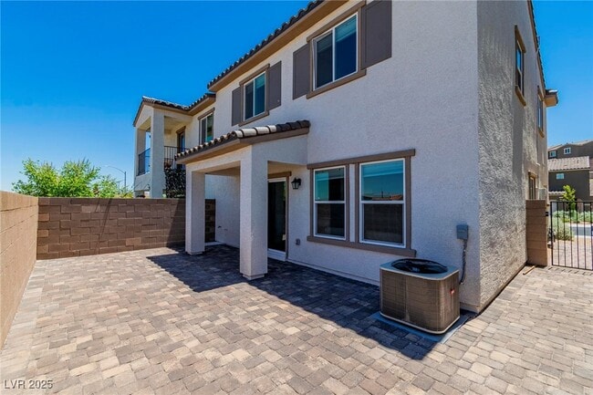Building Photo - 302 Quail Dove Ave
