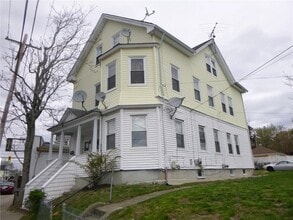 Building Photo - 1018 Cranston St