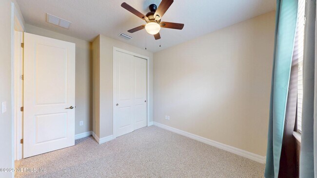 Building Photo - 29 Lakefront Ln