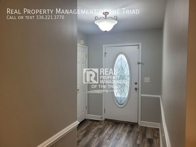 Building Photo - 120 Sedge Meadow Dr