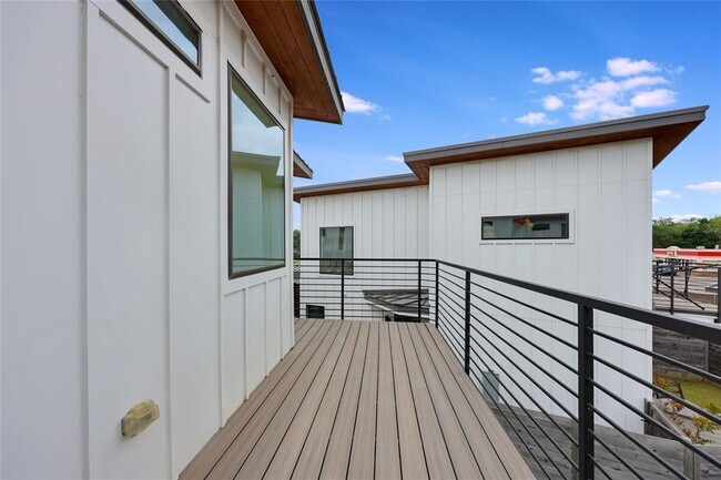 Building Photo - 108 Tillery St