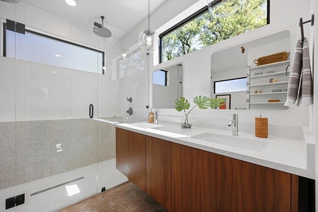 Building Photo - 480 Starlight Vlg Lp