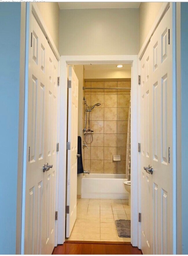 Double Spacious Closets - 1425 5th St NW