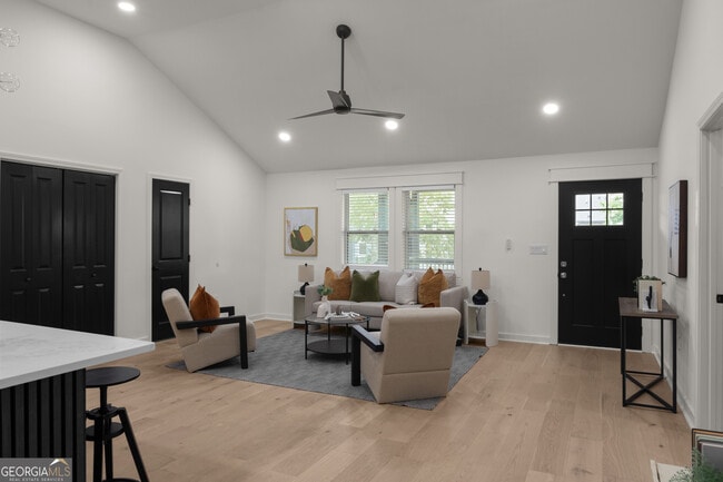 Building Photo - 1180 Fleming St