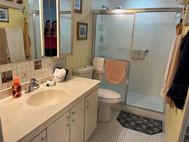 Building Photo - 2304 Lucaya Ln