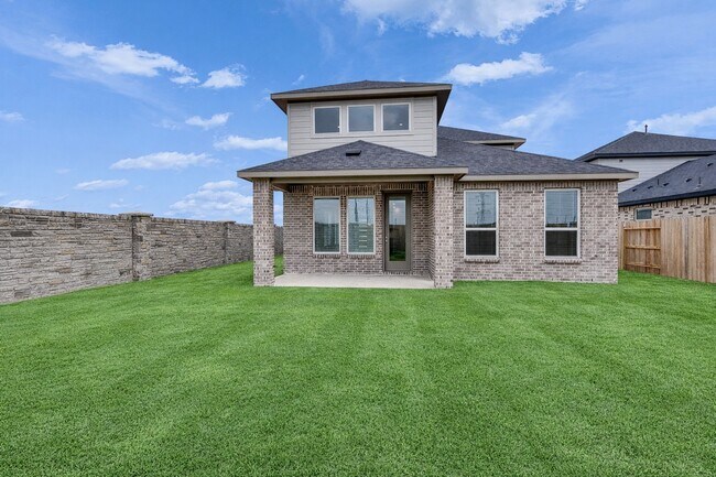 Building Photo - 22103 Strathfield Cir