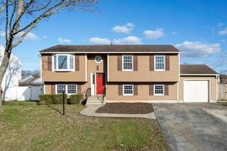 Building Photo - 7789 New Hope E