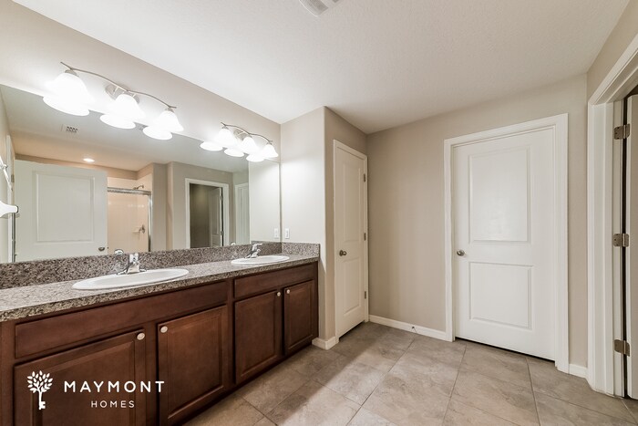 Building Photo - 6719 Trent Creek Dr