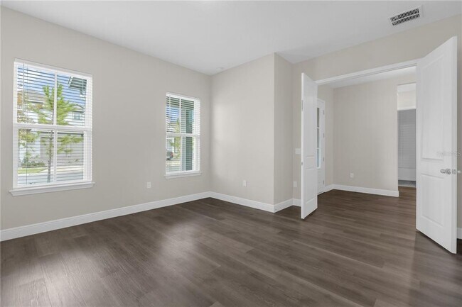 Building Photo - 13162 McMillan Dr