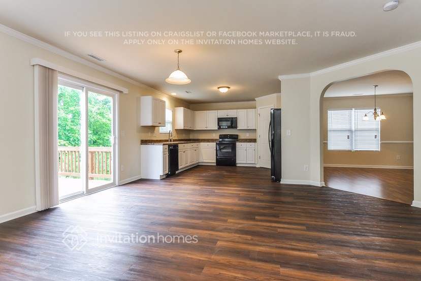 Building Photo - 251 Chadford Pl