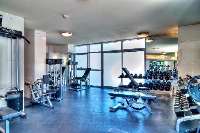 Building Photo - 13700 Marina Pointe Dr