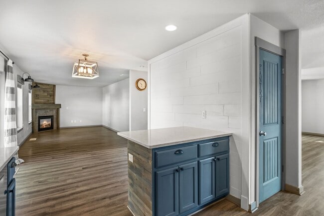 Building Photo - Exquisite 4 Bed, 2.5 Bath Redmond Retreat: Endless Backyard Amenities, Farmhouse Upgrades, and Tr...