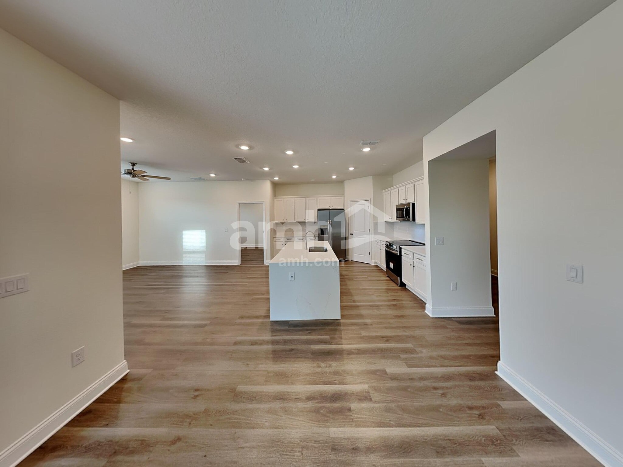 Building Photo - 3735 Ctr Cv Ln