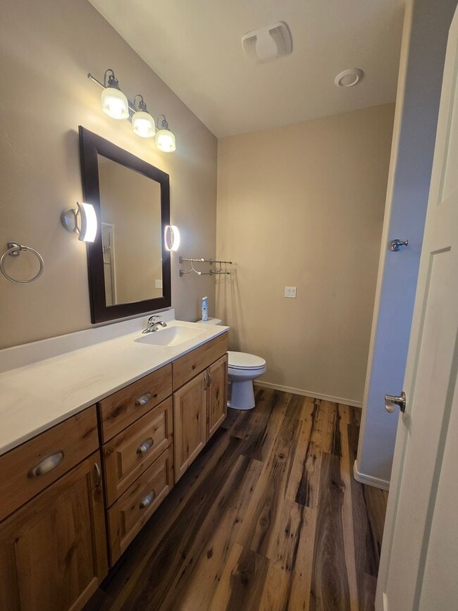 Building Photo - Unfurnished, 1-Year Long-Term Rental