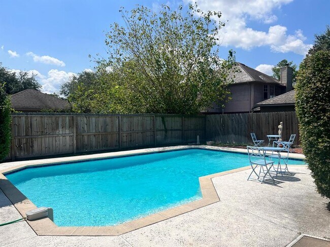 Building Photo - 14111 Torrey Vista Dr