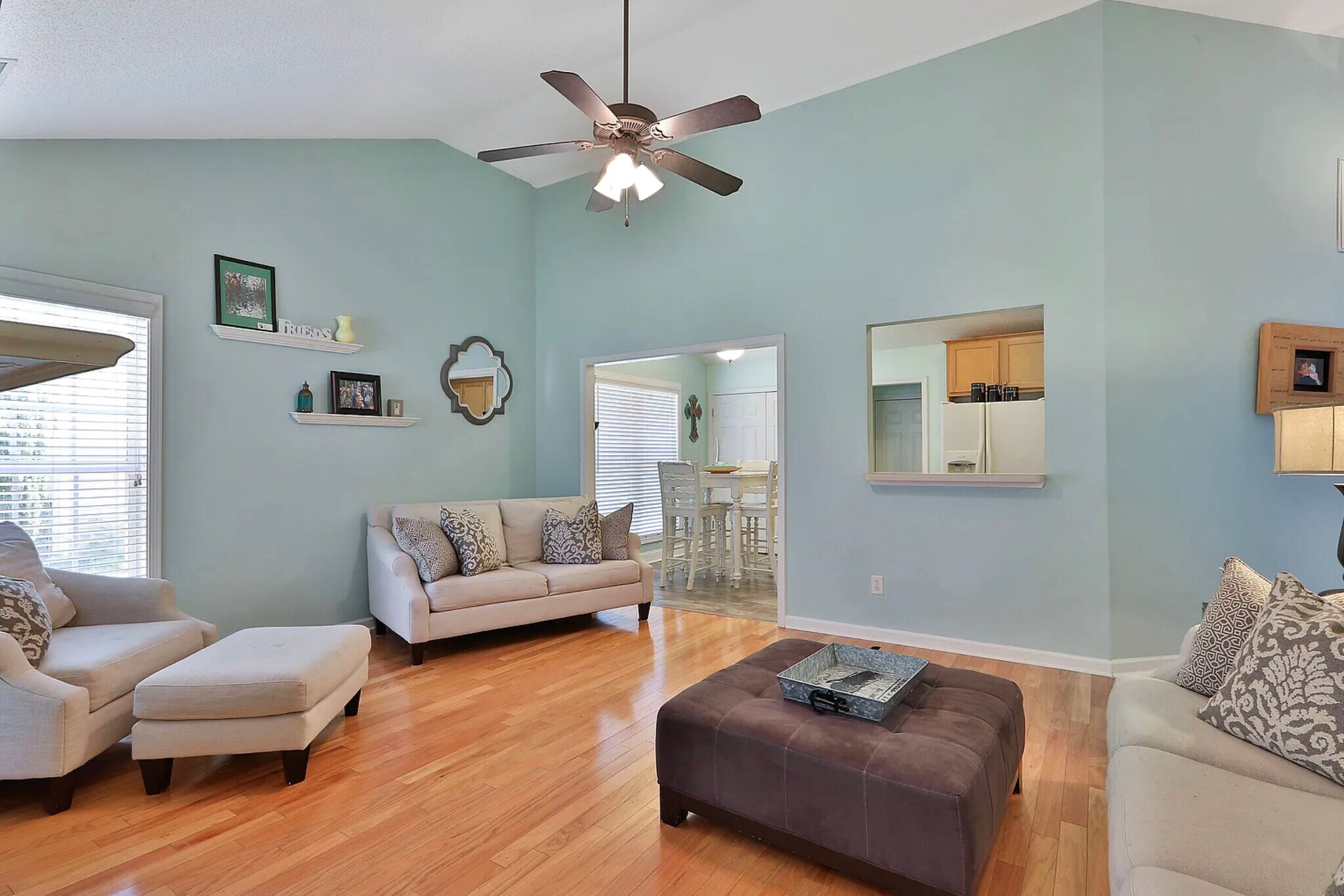 Building Photo - 195 Hunterian Pl