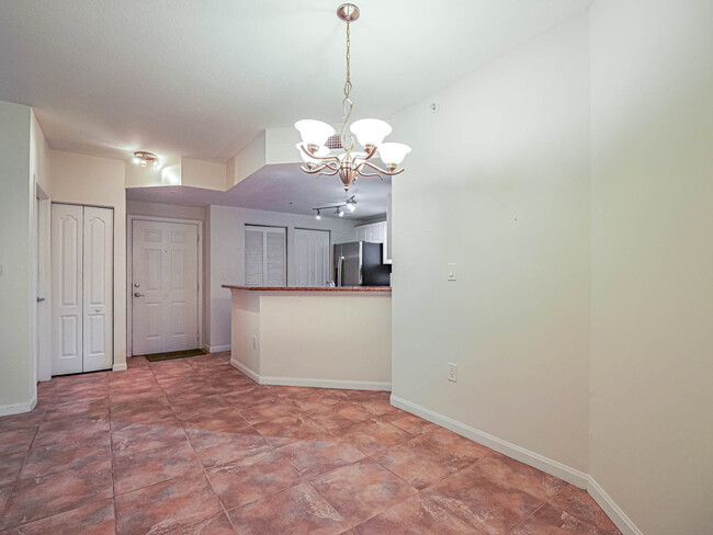 Building Photo - 5060 Fairways Cir