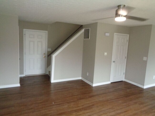 Building Photo - 3490 Hader Ave 4BR/2.5BA (Cincinnati)