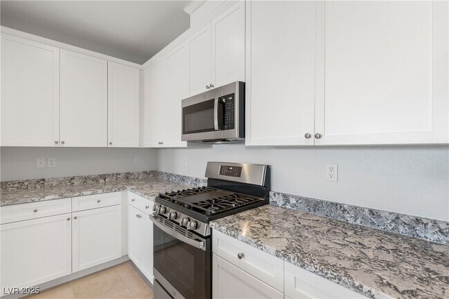 Building Photo - 5704 Steinbeck Vly St