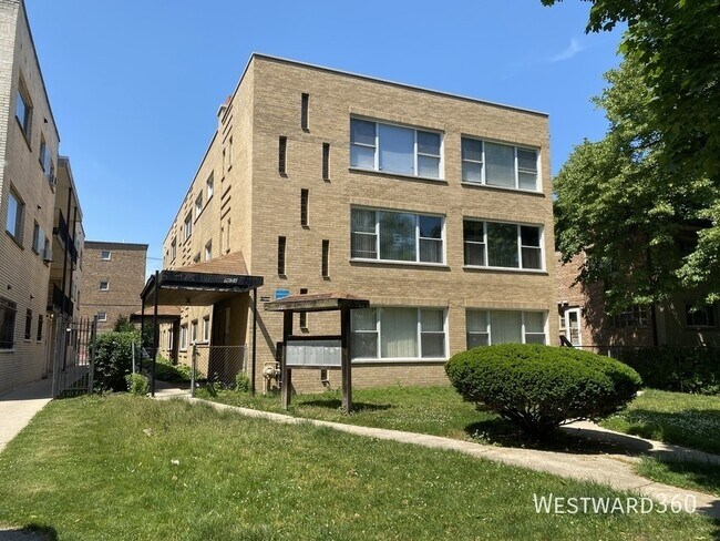 Building Photo - 1624 W Touhy Ave