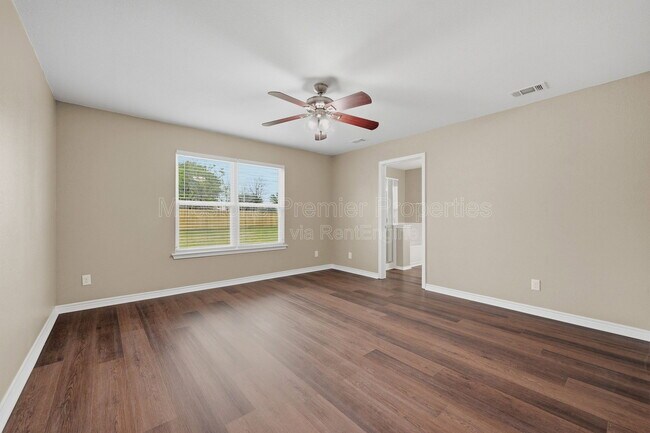 Building Photo - 4101 Cardinal Dr