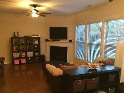 Building Photo - 1575 Faircrest Ln